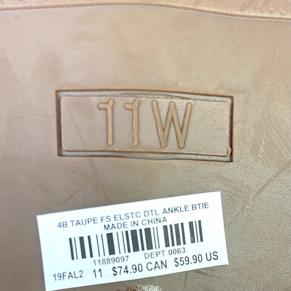 NWT Torrid Taupe Elastic Ankle Boot 11W - Picture 10 of 10